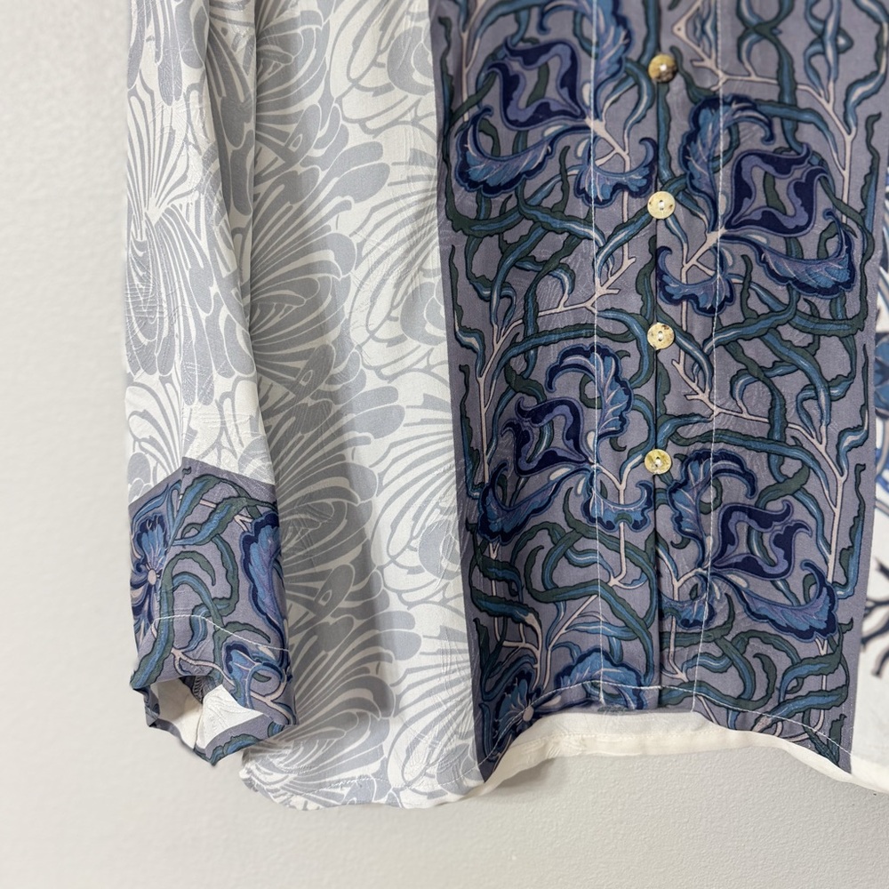 NWT Citron Santa Monica 100% Silk Button Front Blouse – Blue & Ivory – Size M - Picture 2 of 6